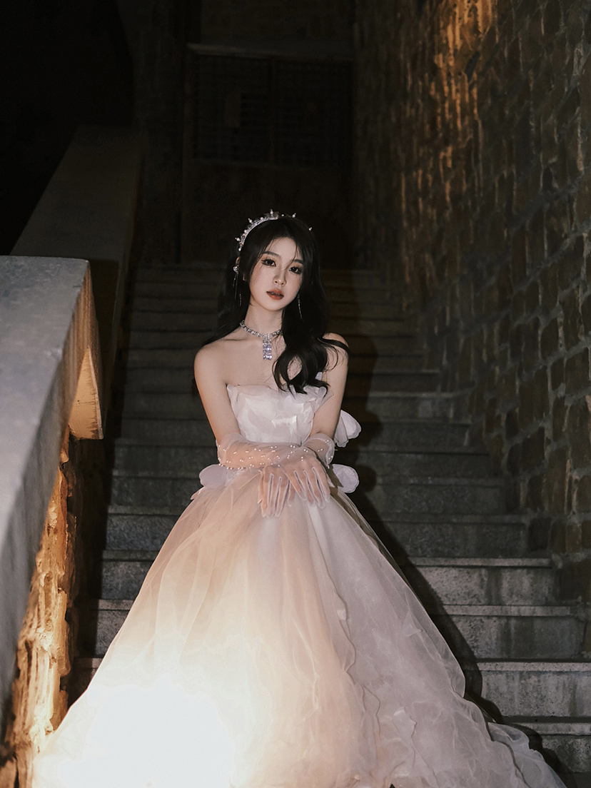 鞠式同款生日照‼️天啊！！太像了！好美（图ZMzMyODYwNjI0） - 人像摄影 - 站酷设计师Biu少女馆原创素材 - 站酷ZCOOL