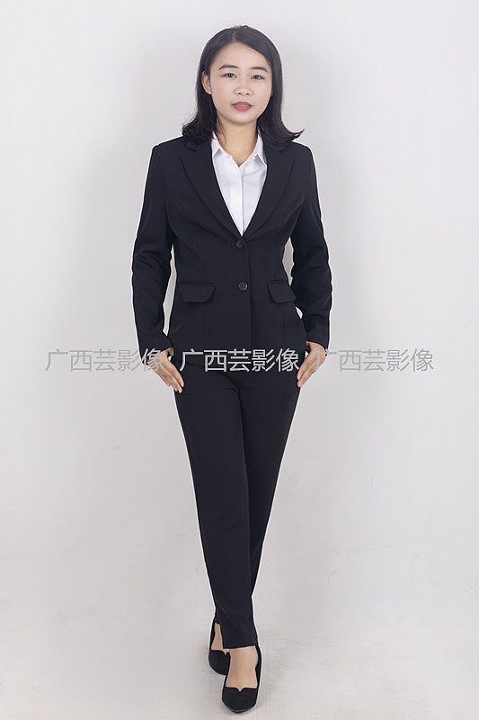 南宁大学毕业生求职照正装证件照正装全身照拍摄