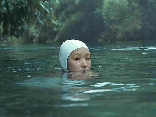 山林隐秘的水坑