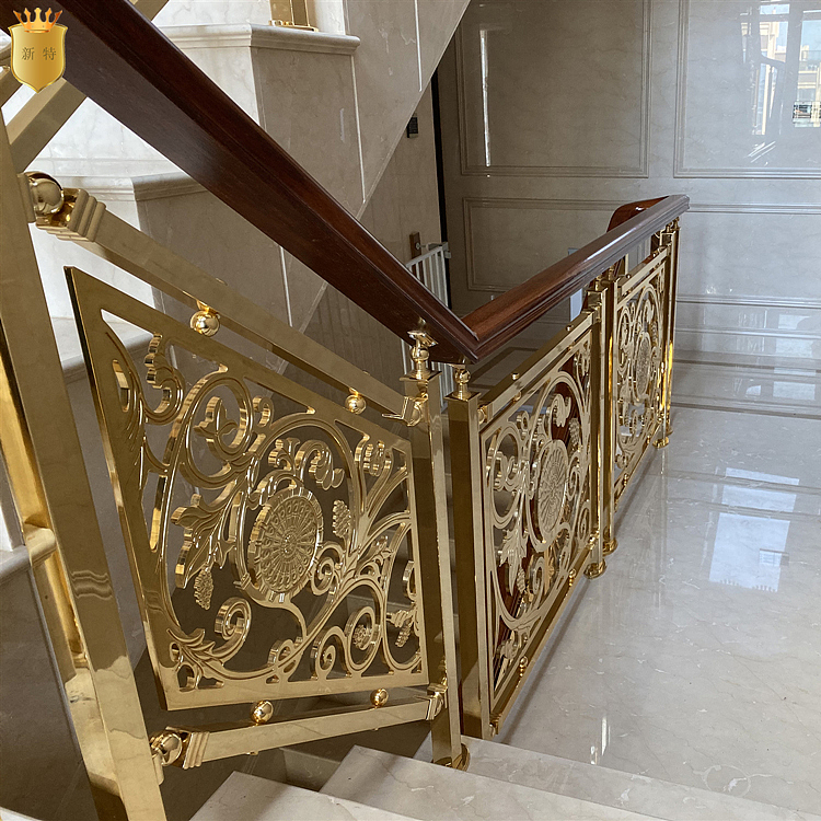 玻璃铜雕刻楼梯扶手K金铜扶手和预想中不一样