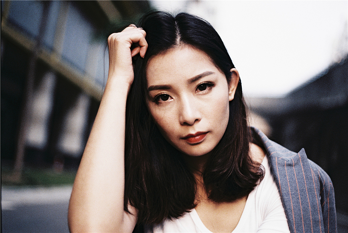 行走，就别怕孤独（图ZNDYyMzMxNDQ=） - 人像摄影 - 站酷设计师lwlam原创素材 - 站酷ZCOOL