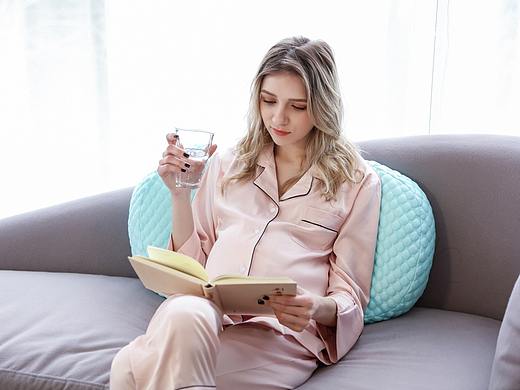 护腰枕 模特拍摄