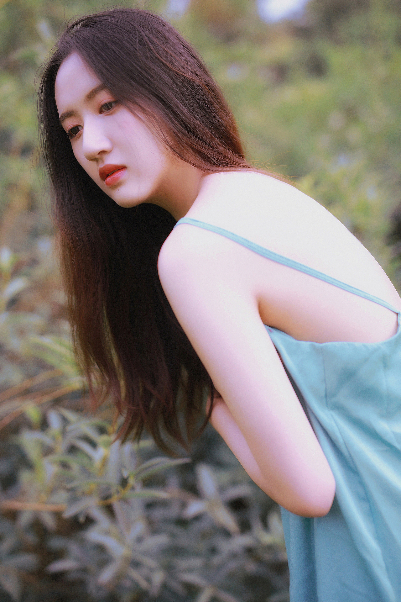 你任何无人称道的美丽，不及我第一次遇见你。