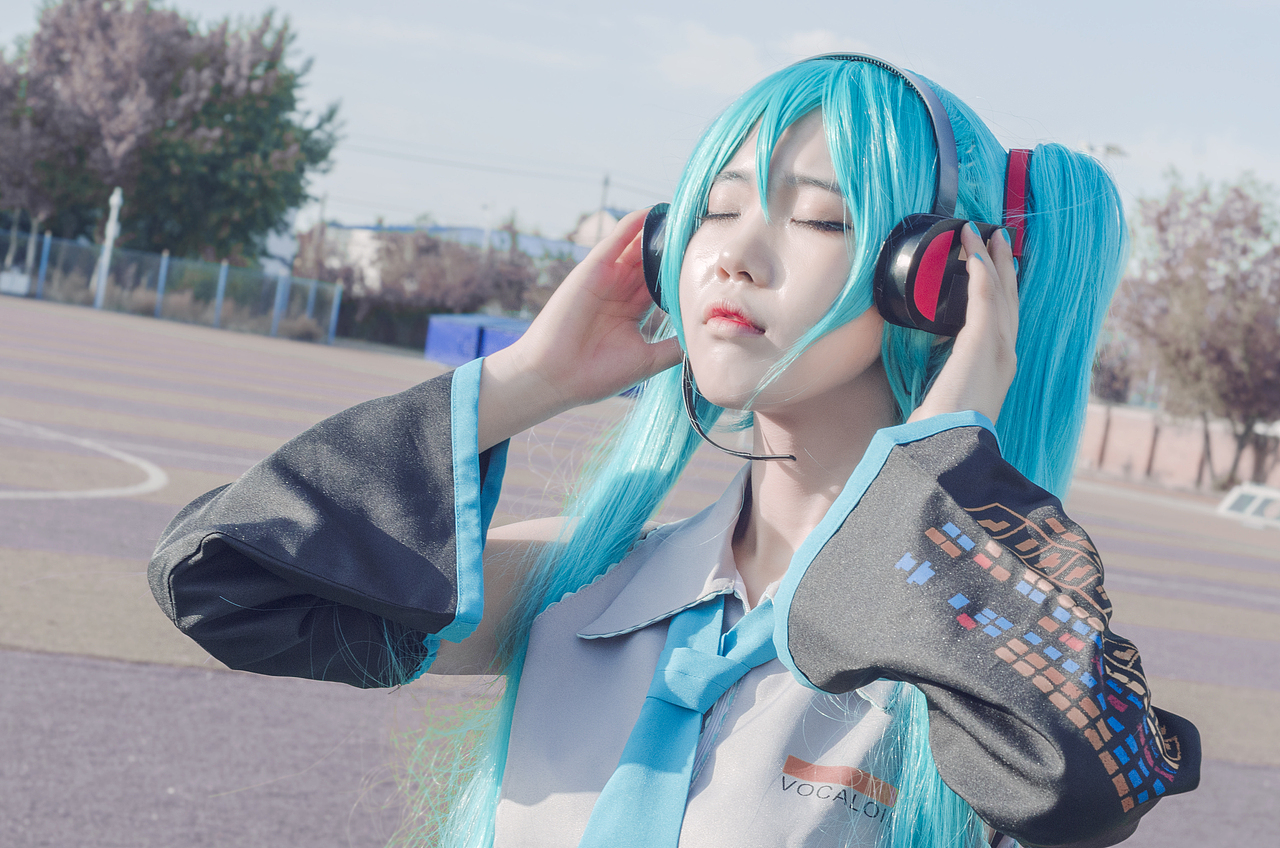 初音未来（图ZMTE2NDEzNTE2） - 人像摄影 - 站酷设计师浩瀚蓝天原创素材 - 站酷ZCOOL
