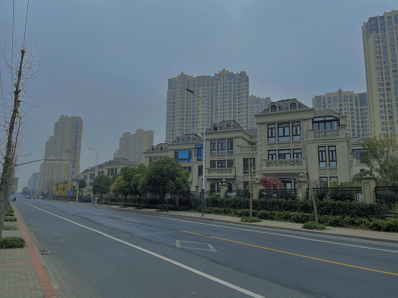 阴天城市|摄影|环境/建筑摄影|小桂圆吖 - 原创作品 - 站酷 (zcool)