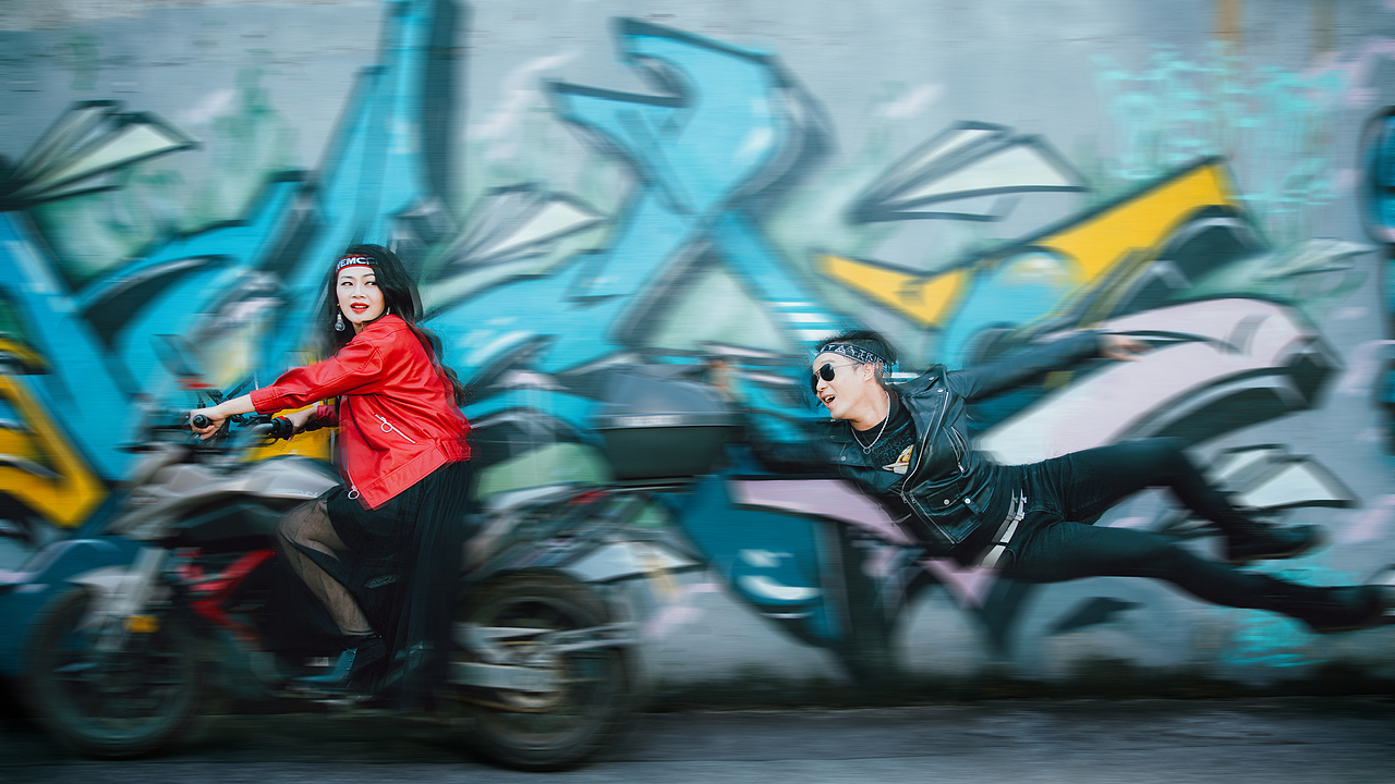 机车嘻哈风情侣写真