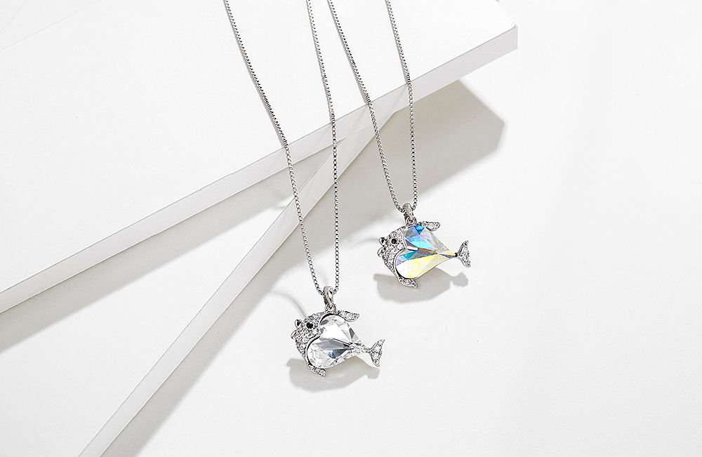 白底 白背景 项链 耳环