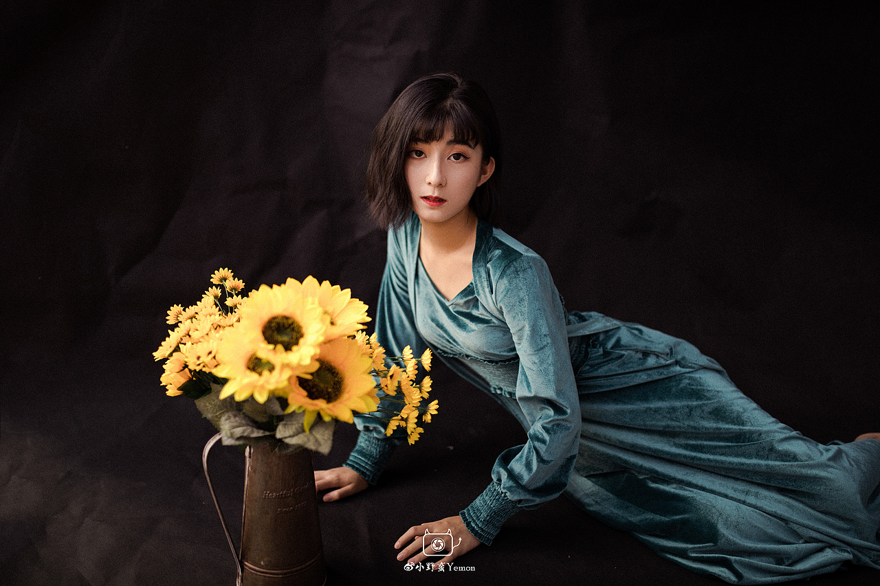 多年后回忆起来/此生最爱的竟还是她。