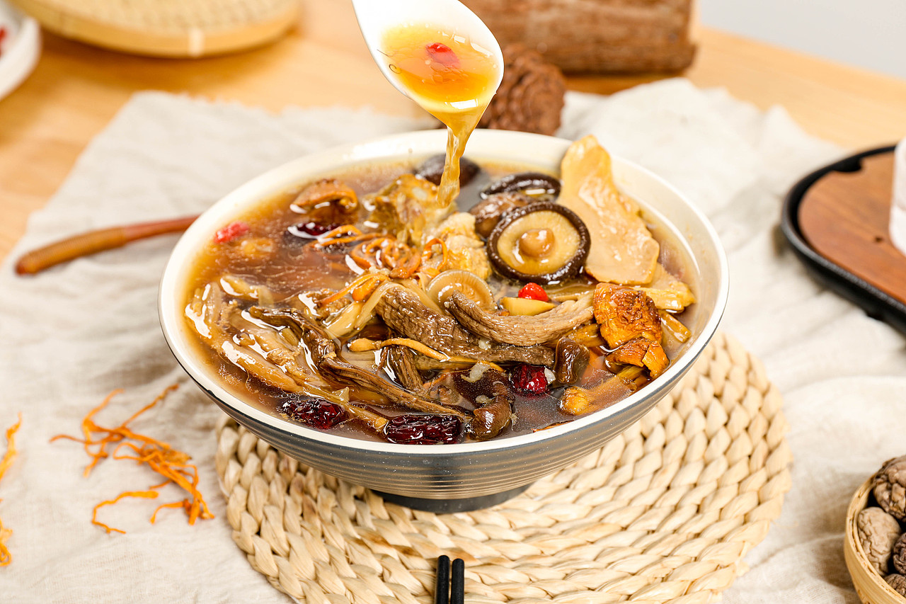 菌菇汤包菌菇汤摄影