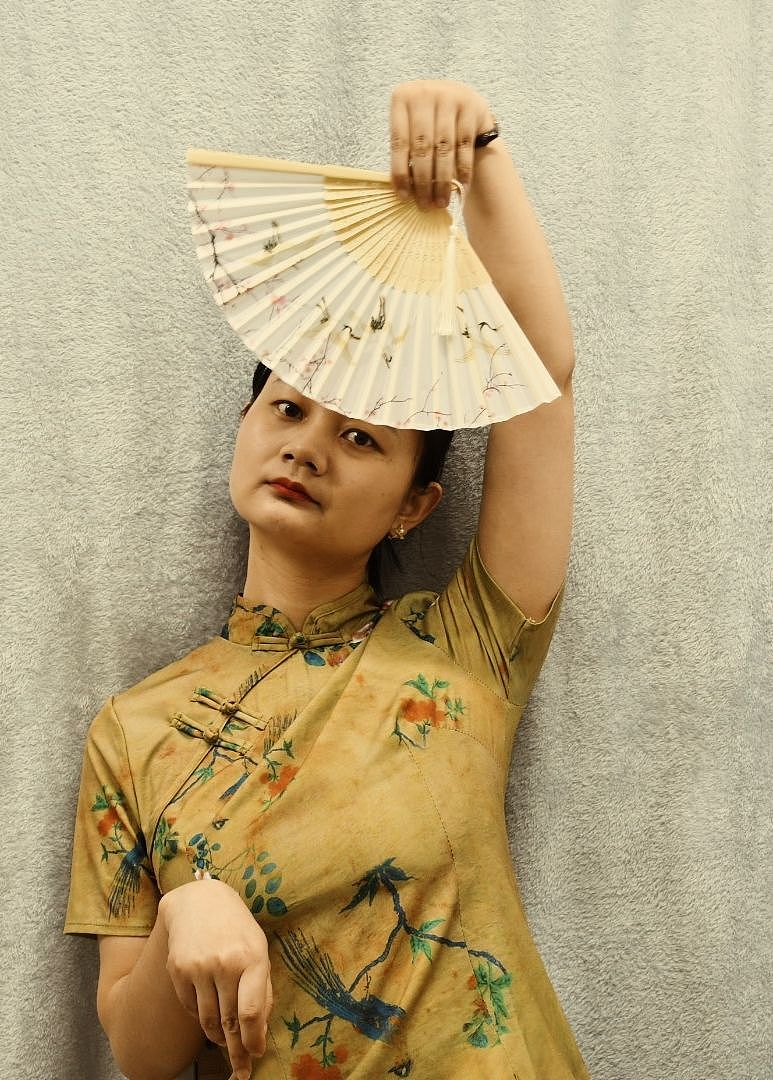 旗袍美照（图ZMzMyNTM5NDY0） - 人像摄影 - 站酷设计师王霸天是小仙女原创素材 - 站酷ZCOOL