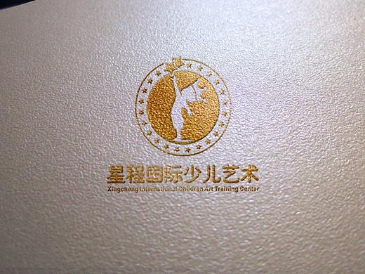 少儿艺术培训机构logo设计