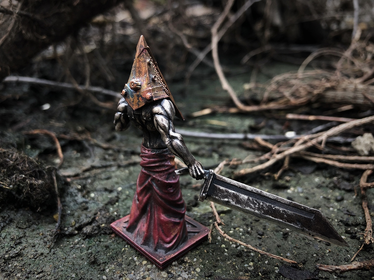 寂静岭中既残暴又炫酷的三角头怪物,高度还原作品