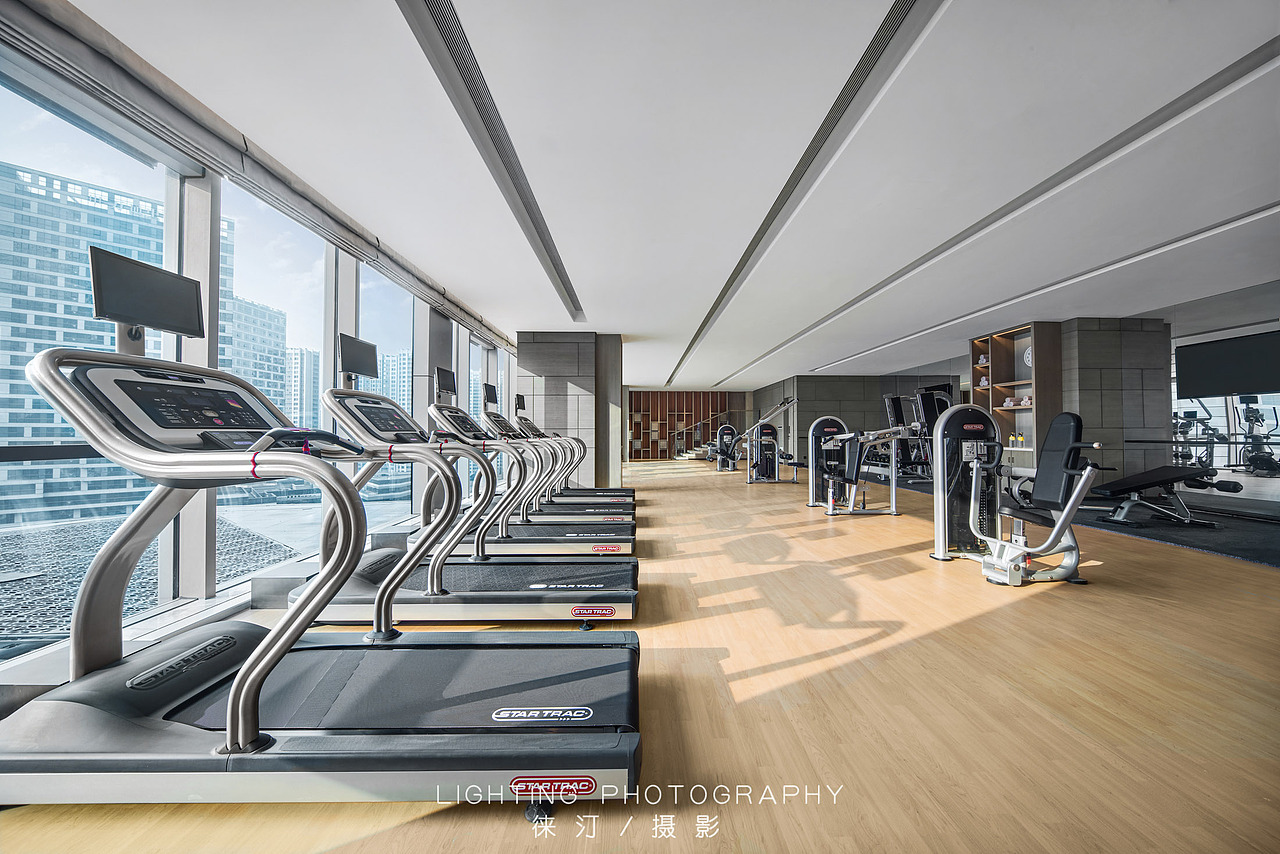 环境建筑摄影,航拍,酒店环境图拍摄,健身房空间摄影