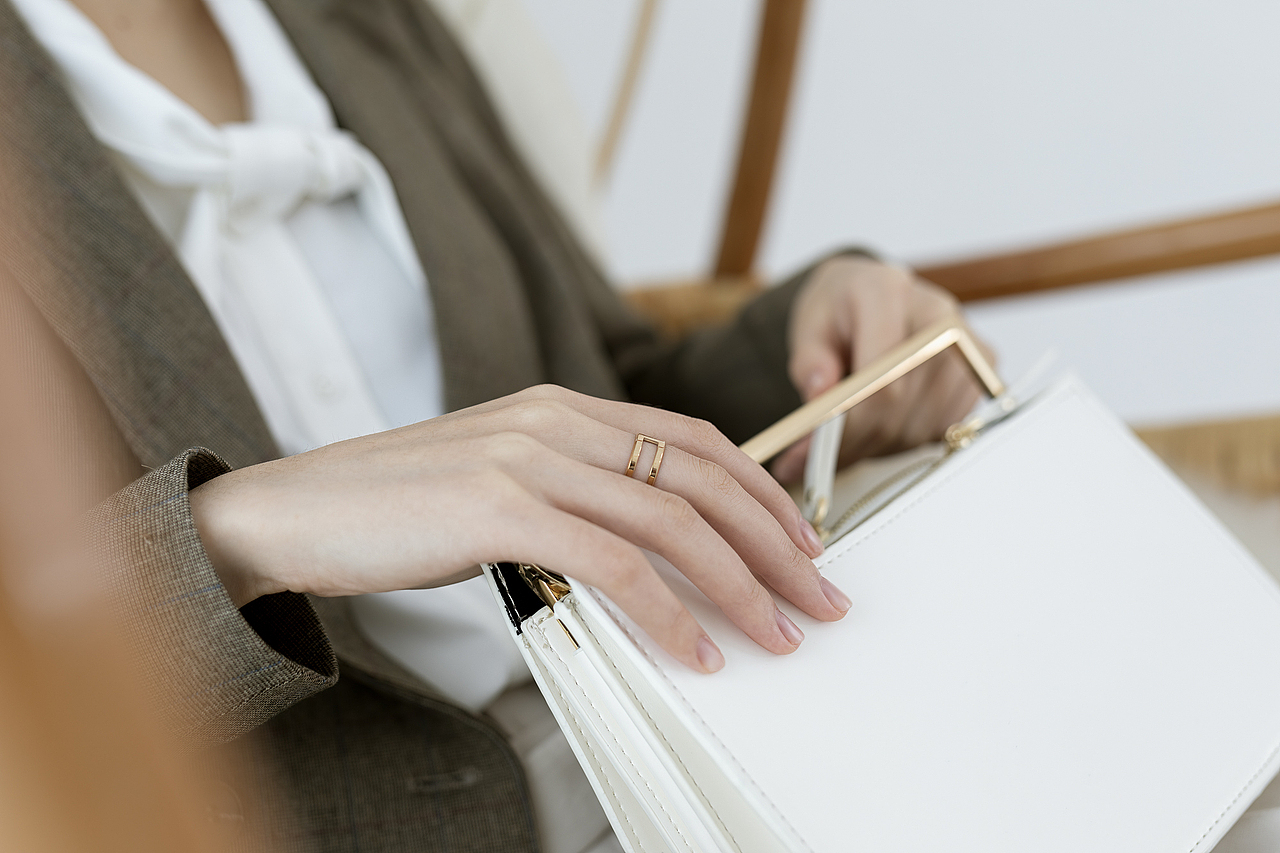 随手拍丨Daniel Wellington 丹尼尔惠灵顿 戒指 手镯（图ZMjMxOTQzODQ0） - 产品摄影 - 站酷设计师白底图原创素材 - 站酷ZCOOL