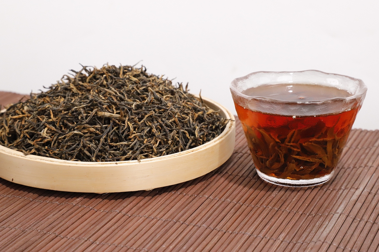 浓香型武夷金骏眉红茶（图ZMjA2OTY5MDA4） - 产品摄影 - 站酷设计师GuoNingZ原创素材 - 站酷ZCOOL