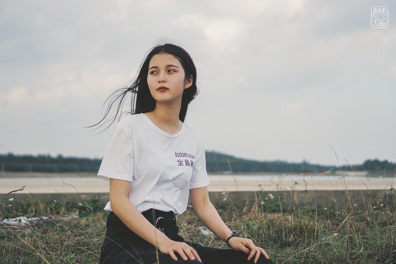 放飞自己（图ZMTU0NjA4MzE2） - 人像摄影 - 站酷设计师青蛙慧眼原创素材 - 站酷ZCOOL