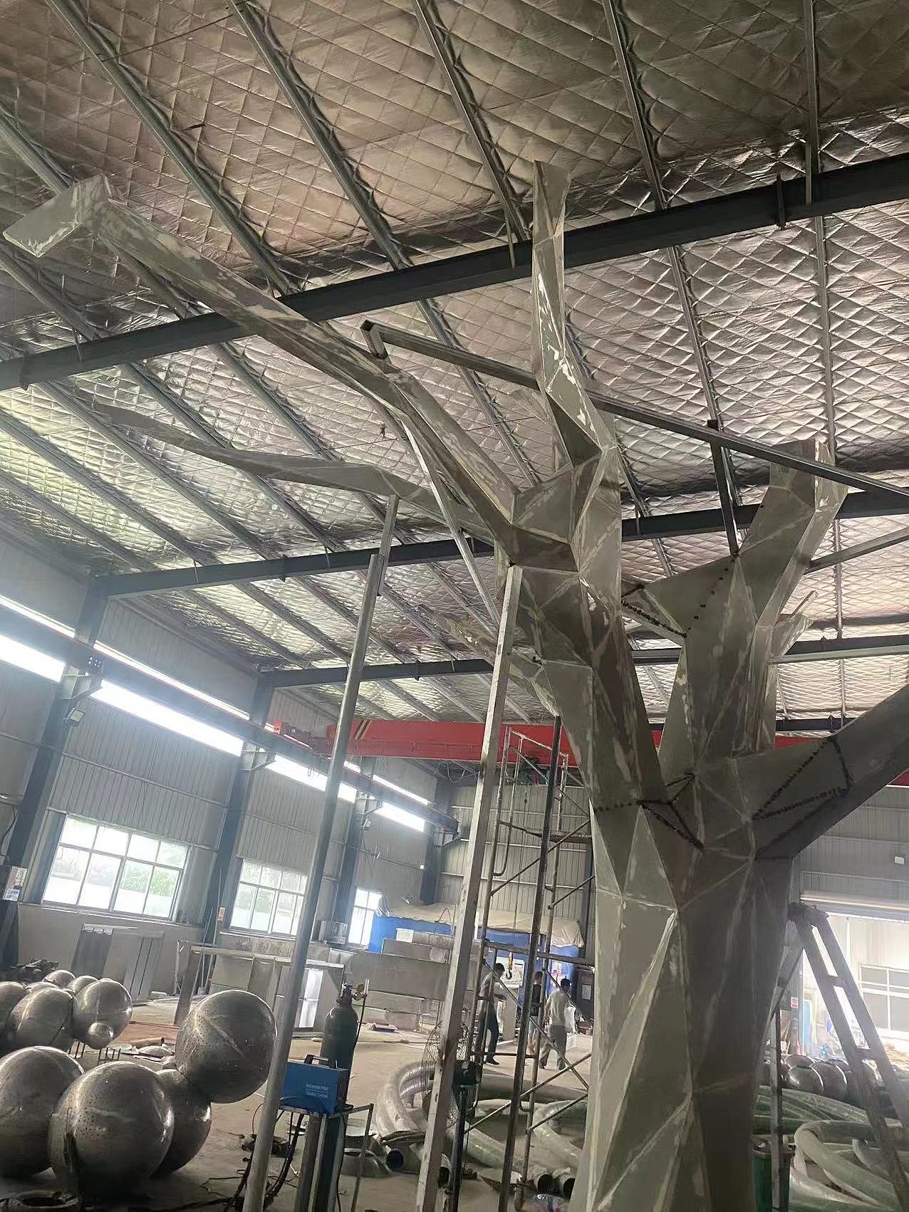 昆明-售楼部-树🌲生产-制作-安装过程展示（图ZMzQ4Nzc2MTky） - 雕塑 - 站酷设计师德森雕塑标识景观原创素材 - 站酷ZCOOL