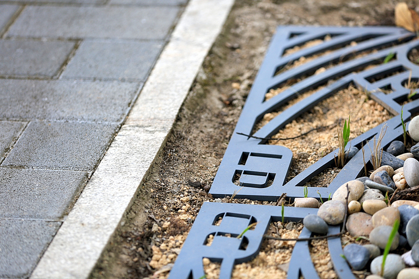 深圳市龙岗数字创意产业走廊城市细节体验与标识设计