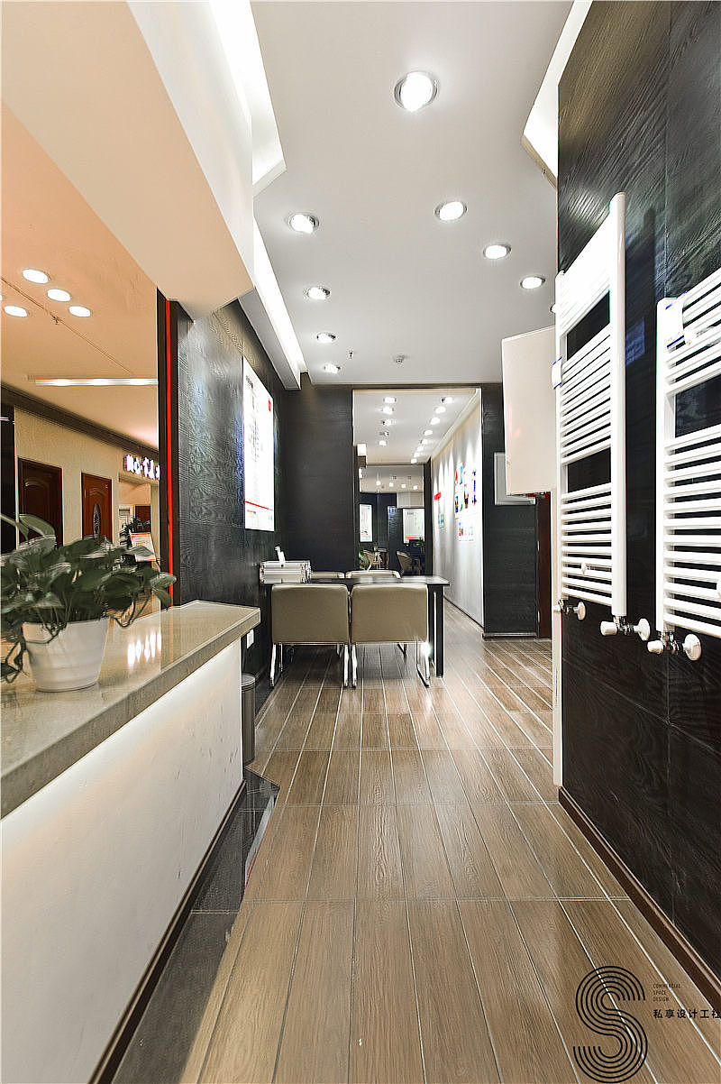 华商暖通红星美凯龙一店室内设计