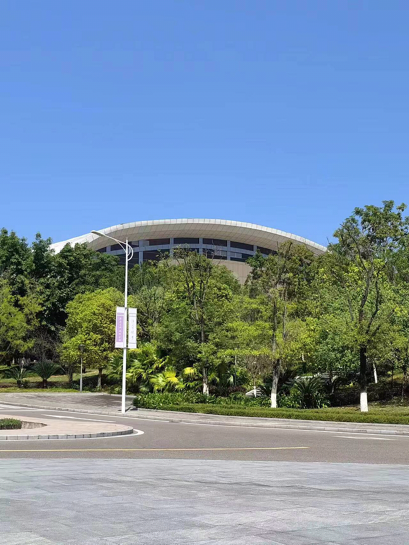 8年后重返母校，别样的感觉！