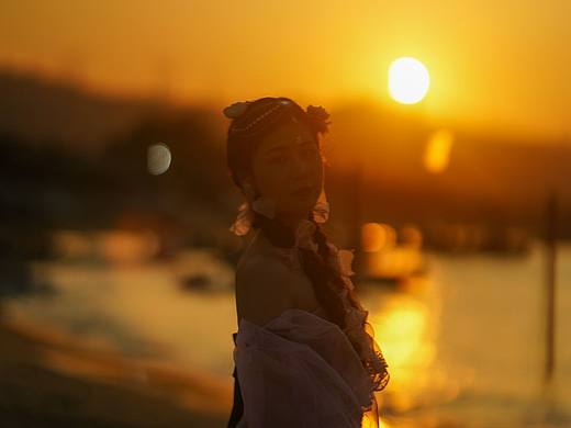 哈尼公主海边写真