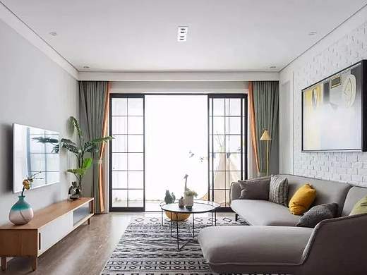 原木地板搭配精心挑选的软装勾勒清新素雅的居家画面。