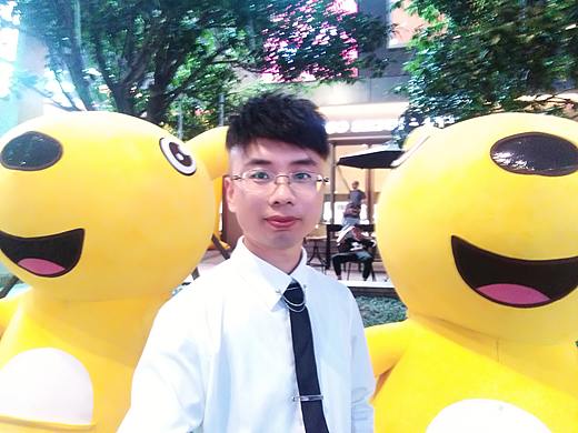 杨大侠清新活力，时尚潮范满满：花间一诗集，山水泼墨前