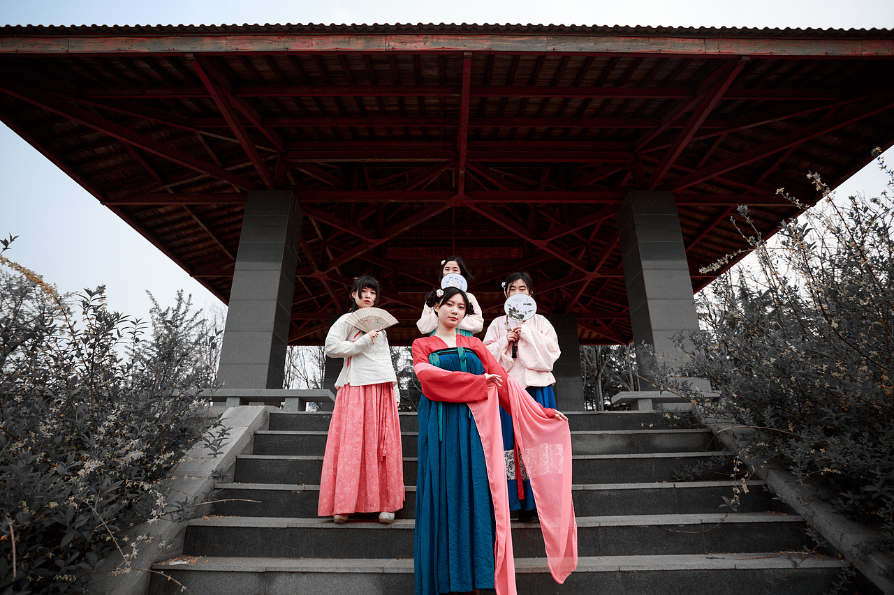 美乎呓汉 着我汉家衣裳