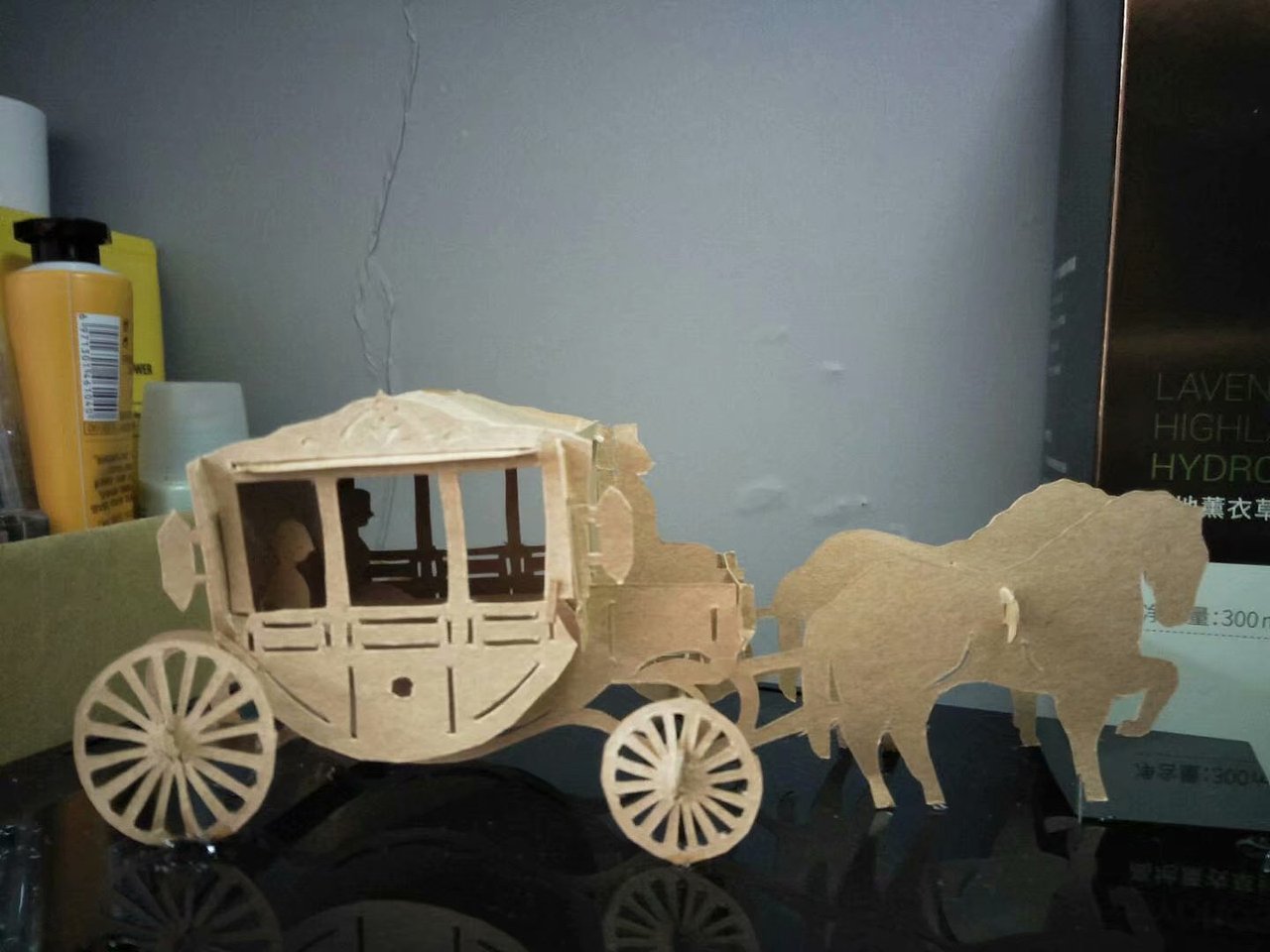 纸雕——马车