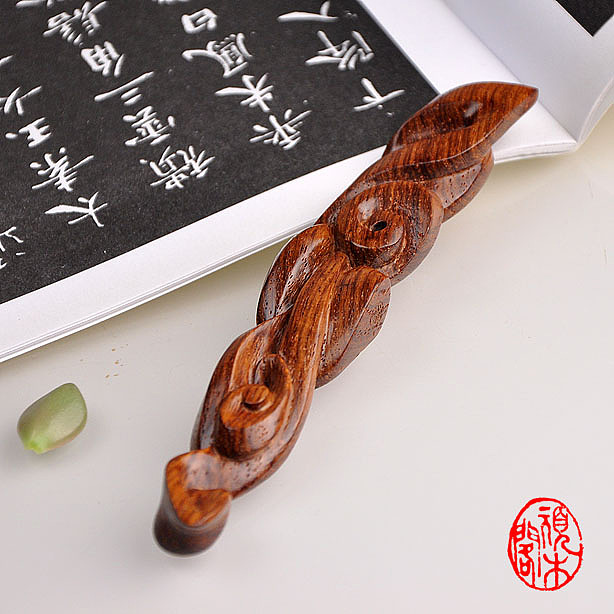顽木作品《爱·LOVE》