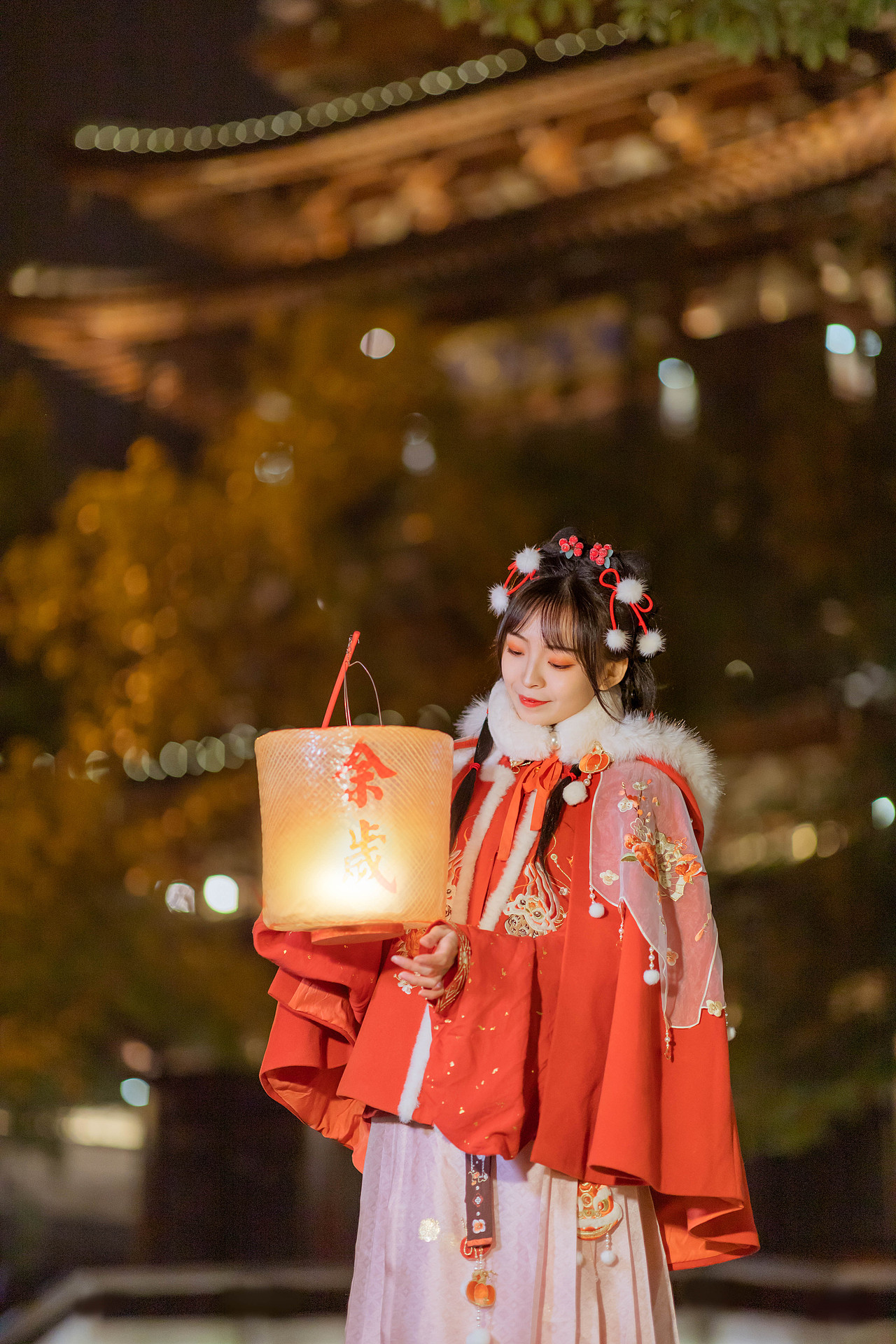 春节夜景汉服写真