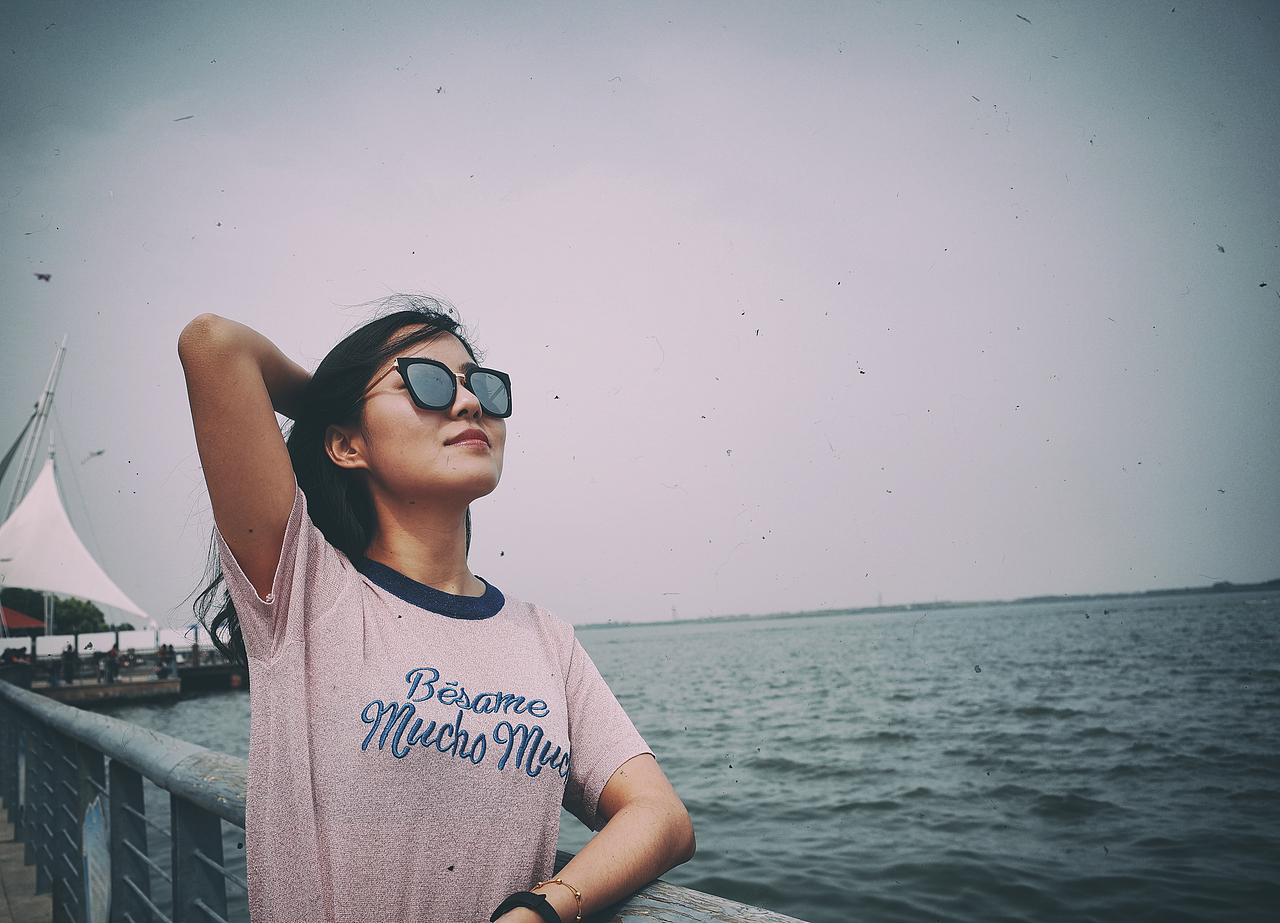 魔都·滴水湖（图ZMTE0MTM5MDg0） - 人像摄影 - 站酷设计师贫民街的卖花人原创素材 - 站酷ZCOOL