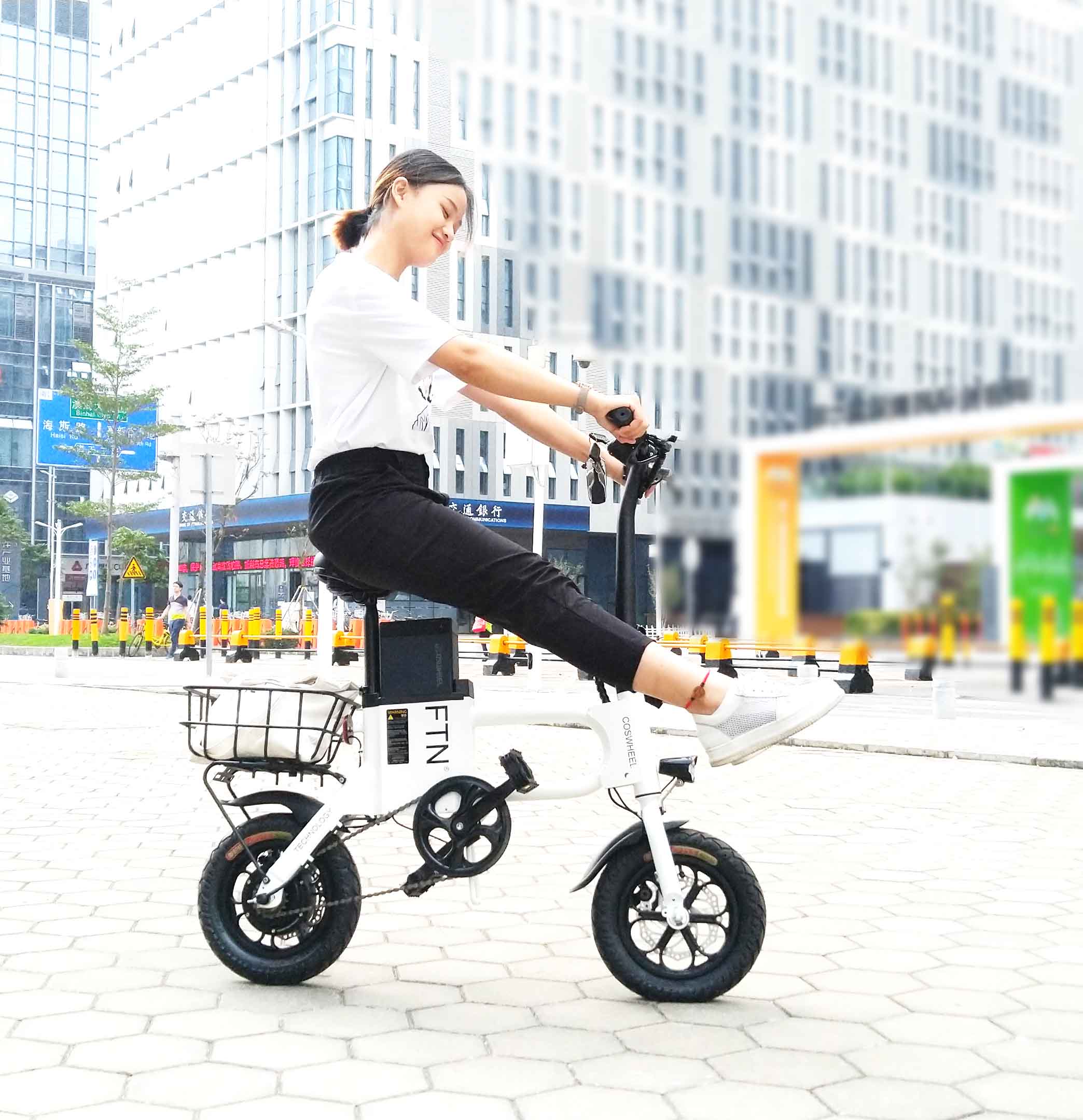 电动车看多了ftn这头梵牛电动车不仅仅很微电轻巧还可以接小孩
