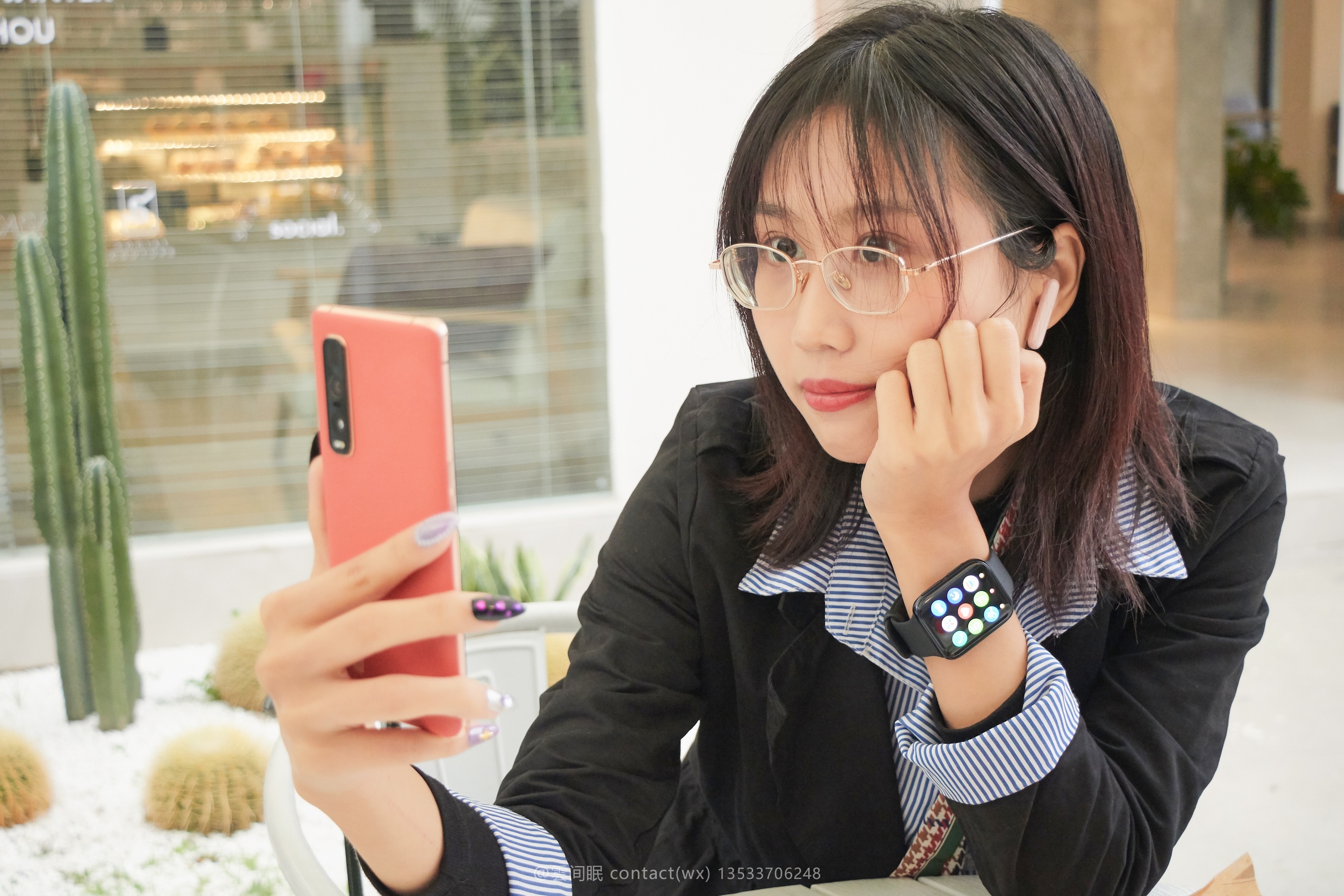 oppofindx2pro无线耳机智能手表模特图