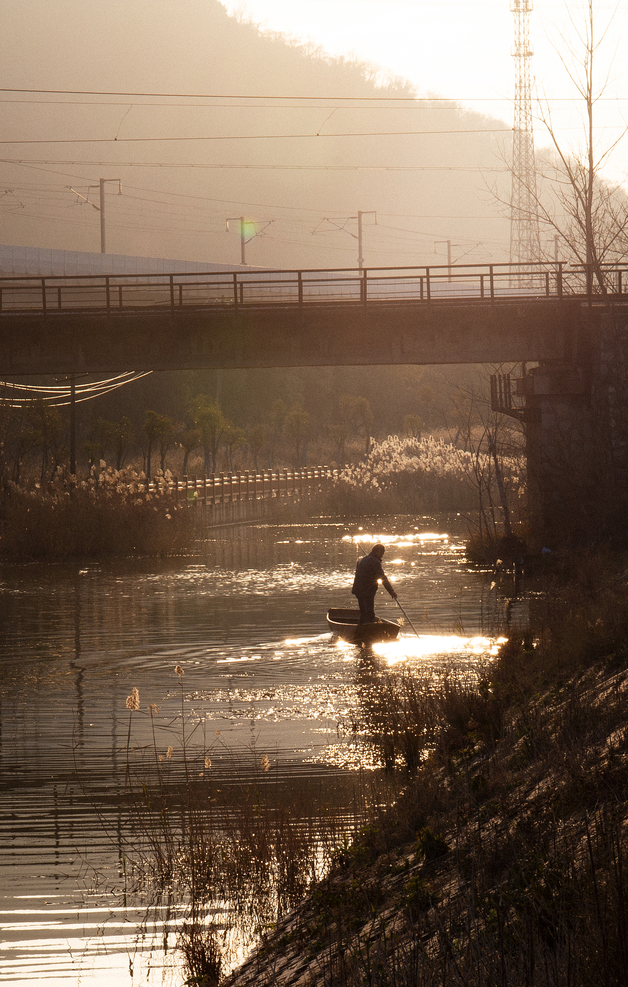 人间不值得（图ZMjA5MjQxMDIw） - 其他摄影 - 站酷设计师没钱只好去作图原创素材 - 站酷ZCOOL