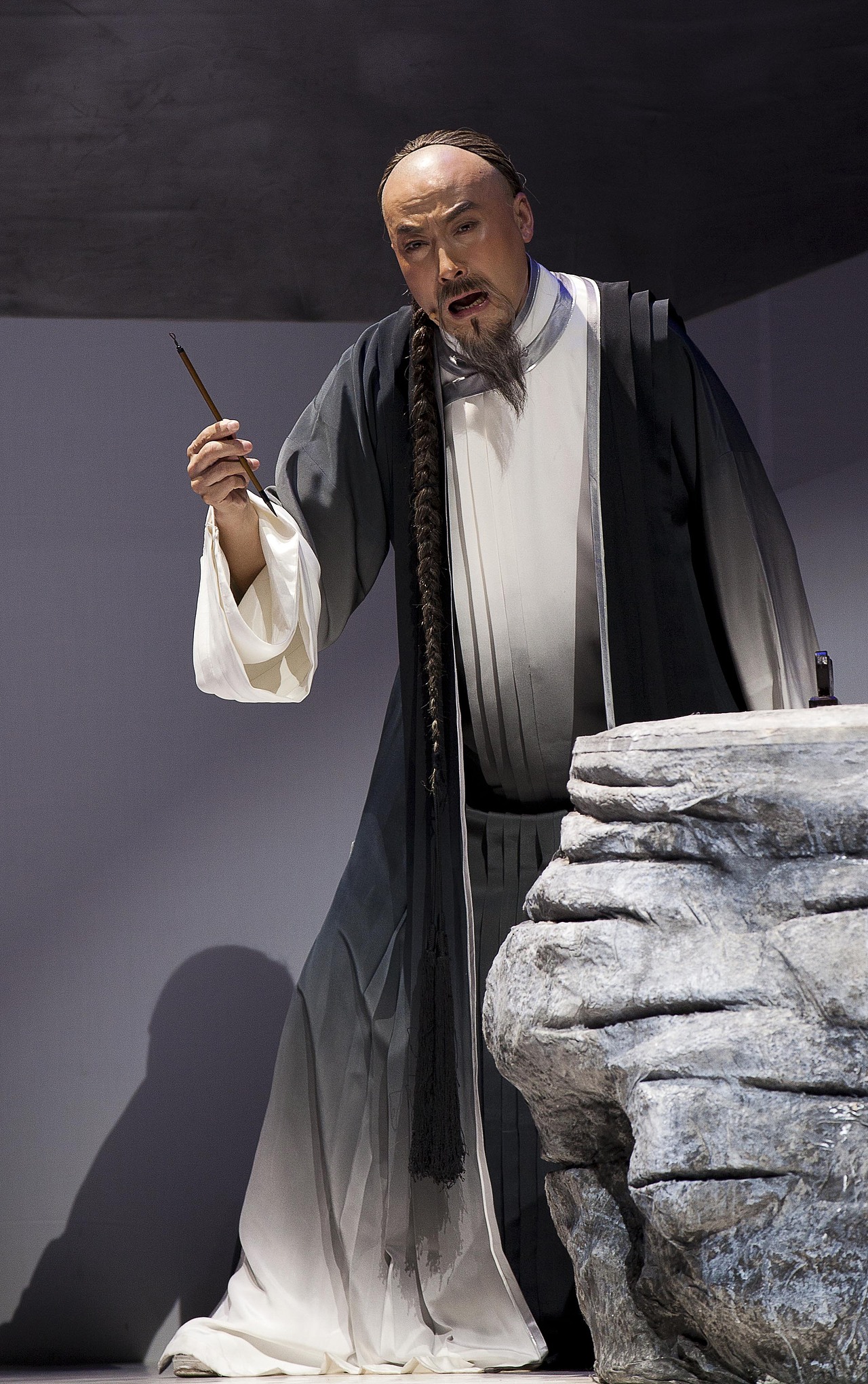 新编历史剧黄叶红楼