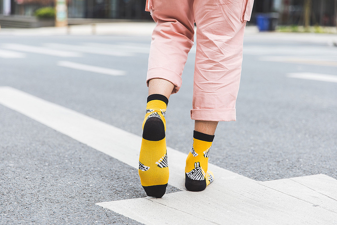 2019春夏男袜袜子潮袜中筒袜街拍国潮炫酷滑板