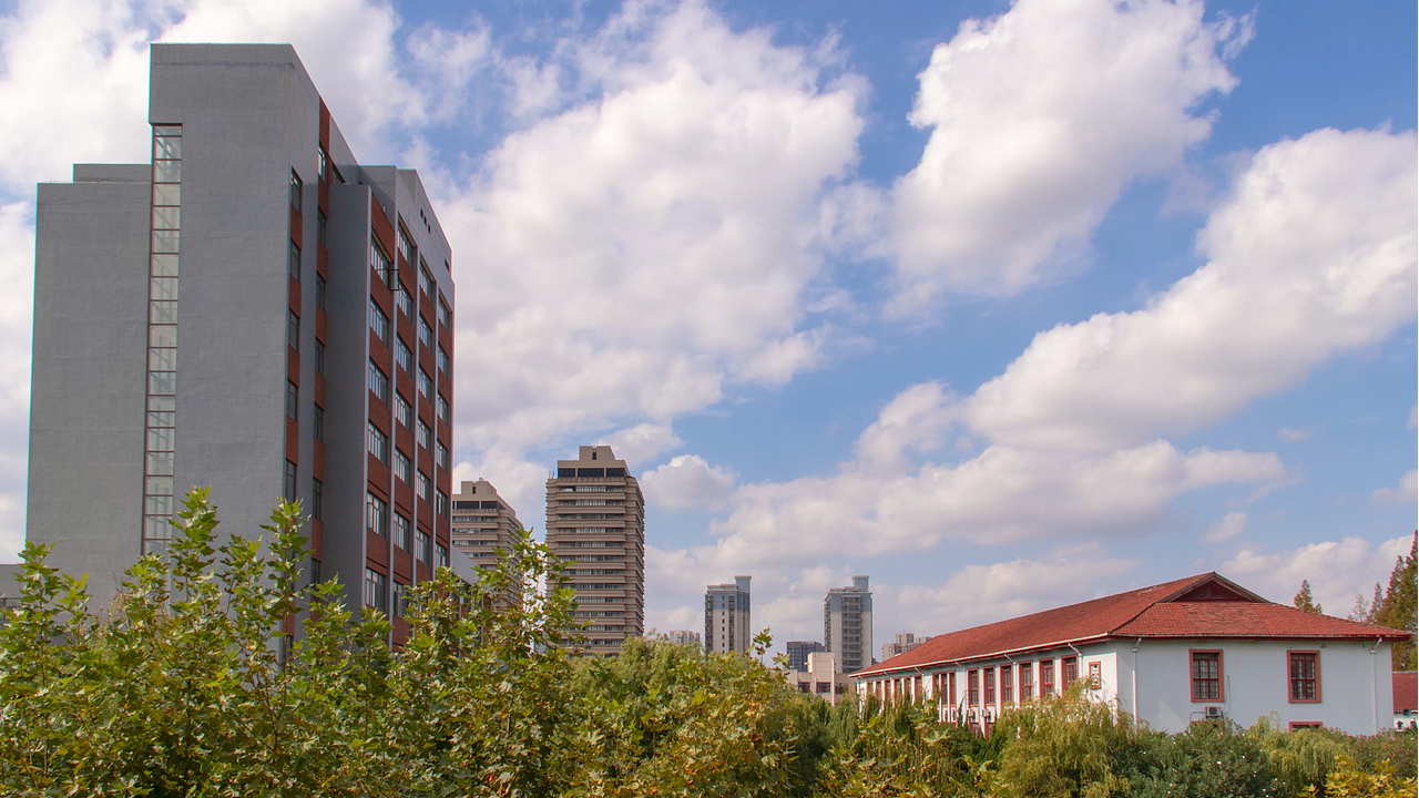 延时摄影,快门速度1秒,间隔时间5秒,拍摄时长2小时。