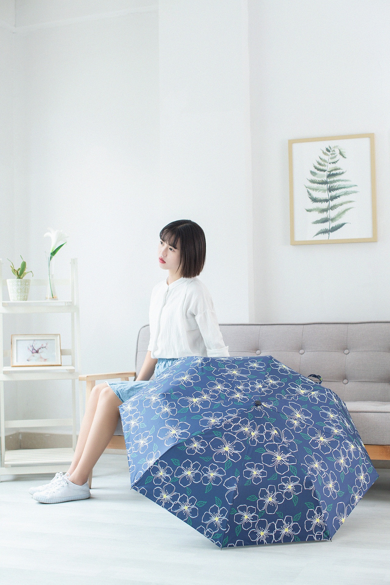 NEW - 白梨花 - 黑板涂鸦(价值4.5亿)- 空白格 - 心树之芽