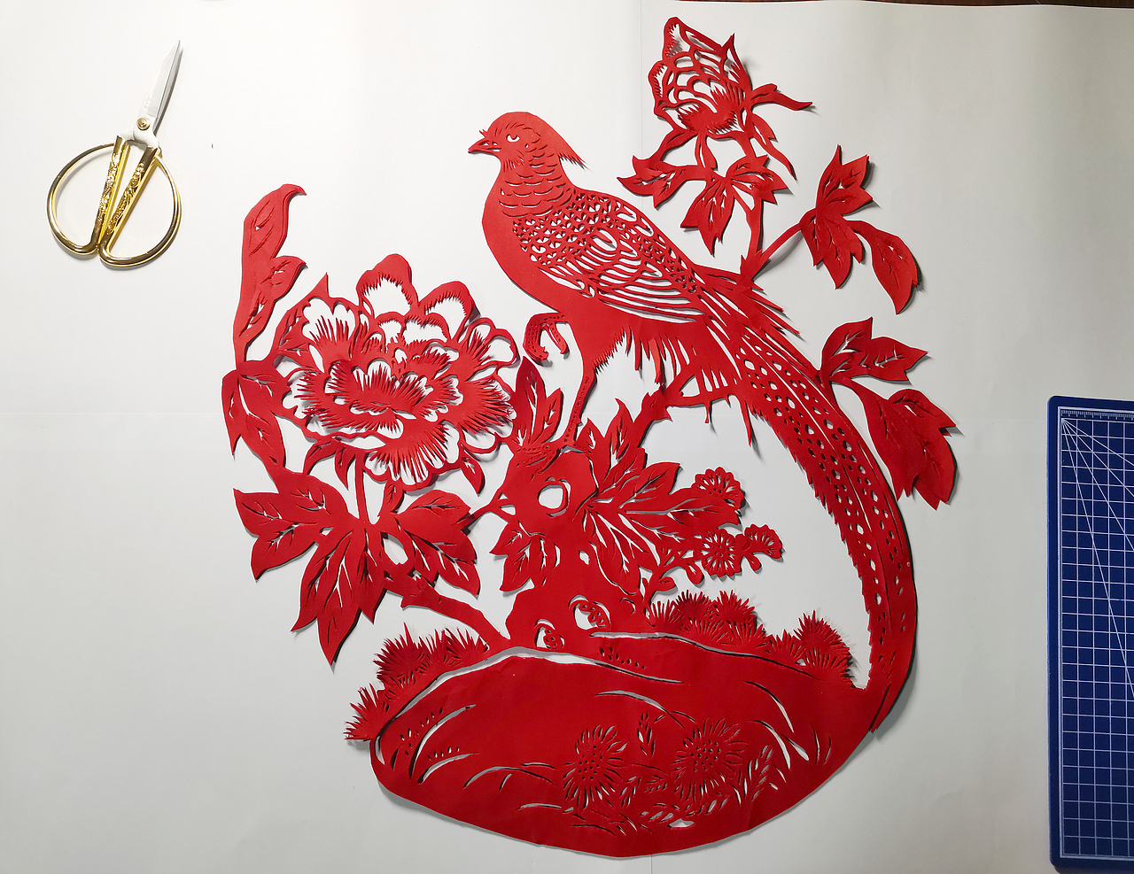 凤戏牡丹（图ZMjQ4OTIwNDky） - 其他手工艺 - 站酷设计师云梦鹰城剪纸原创素材 - 站酷ZCOOL