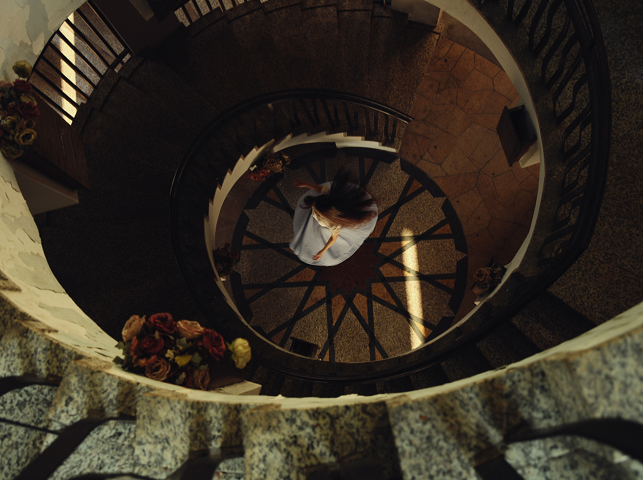 【妳】（图ZNDUzMjMxMDg=） - 人像摄影 - 站酷设计师Tony恶魔的艺术馆原创素材 - 站酷ZCOOL