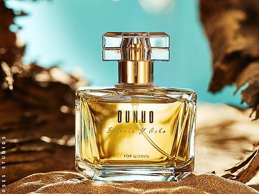 香水-烈陽（個(gè)人主頁-ZNTc3OTUzMjg=） - 產(chǎn)品攝影 - 站酷設(shè)計(jì)師摩西傳媒原創(chuàng)素材 - 站酷ZCOOL