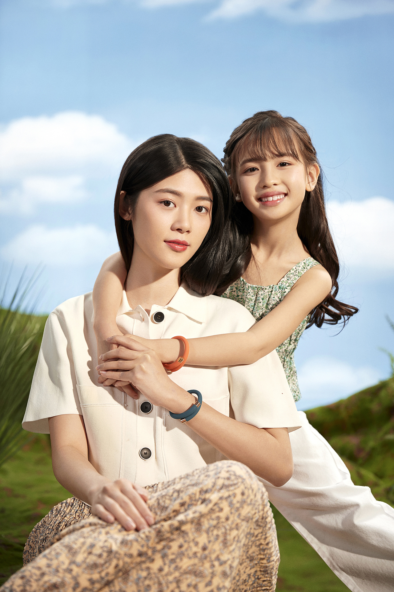 手环拍摄（图ZMjQ2NjA0Nzky） - 人像摄影 - 站酷设计师摄影赵峰原创素材 - 站酷ZCOOL