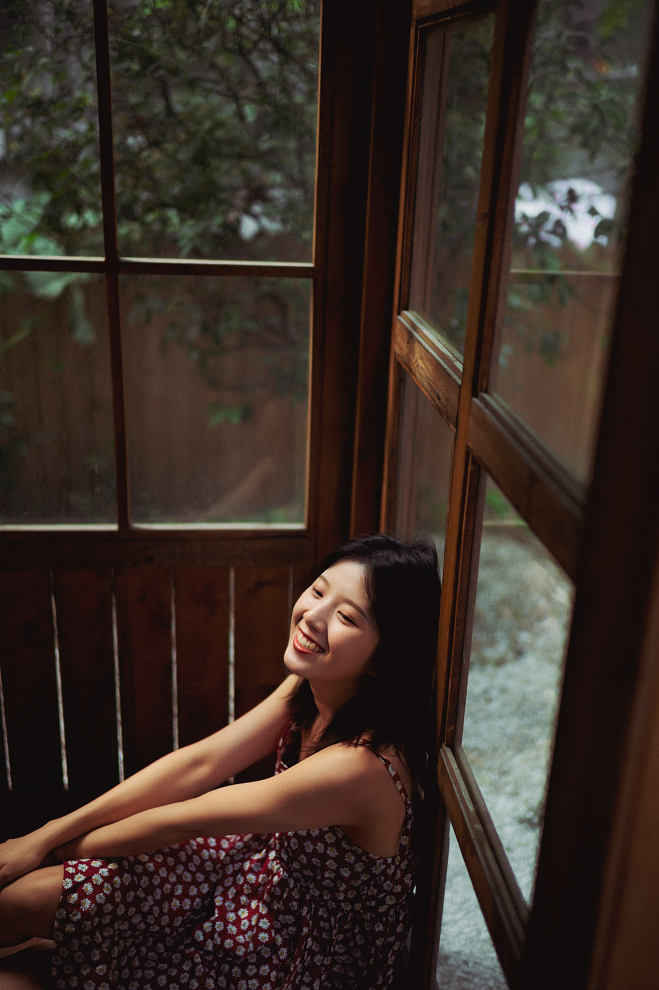 喃喃自语（图ZMjkyOTQ1NTg0） - 人像摄影 - 站酷设计师锅一口原创素材 - 站酷ZCOOL