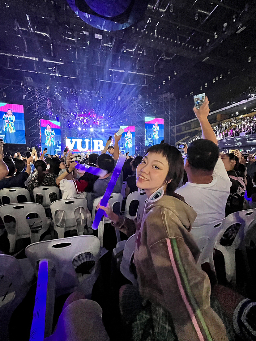 郑州旅拍|演唱会照片怎么拍❓不开闪光灯的人像摄影