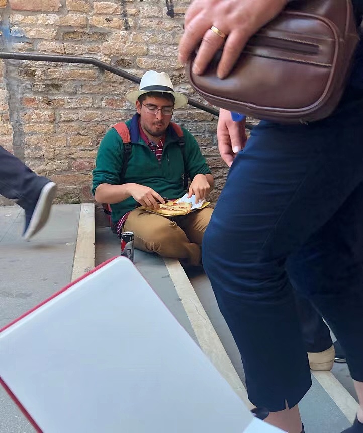 走哪儿画哪儿系列（图ZMjkzMDQ5MjYw） - 商业插画 - 站酷设计师大蝉Ami原创素材 - 站酷ZCOOL