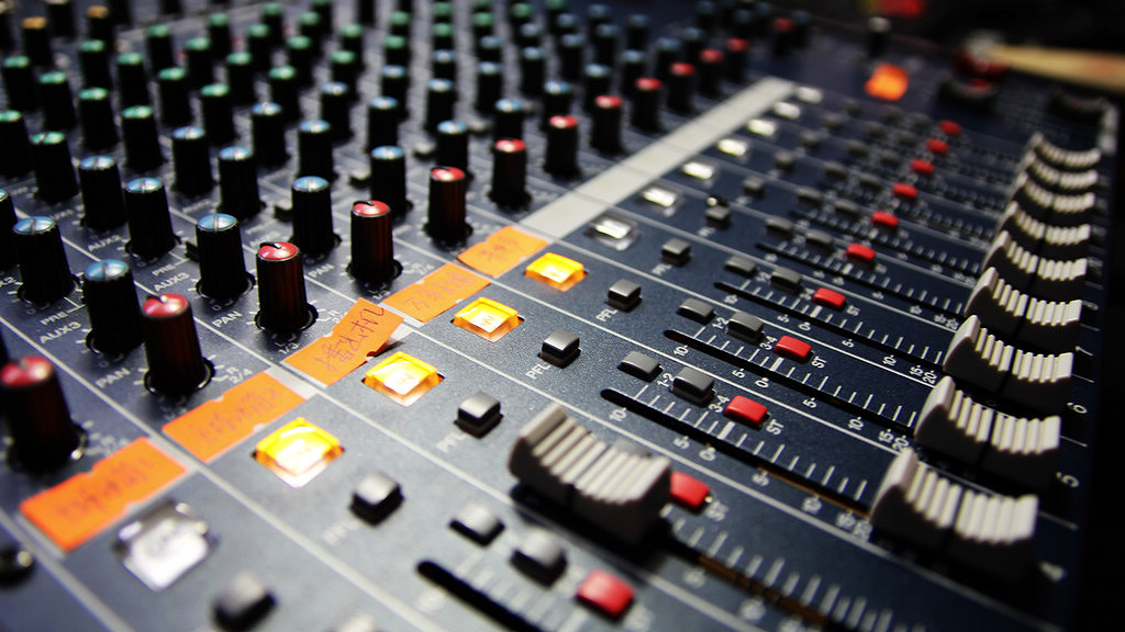 凤凰旅游交通电台fm94.