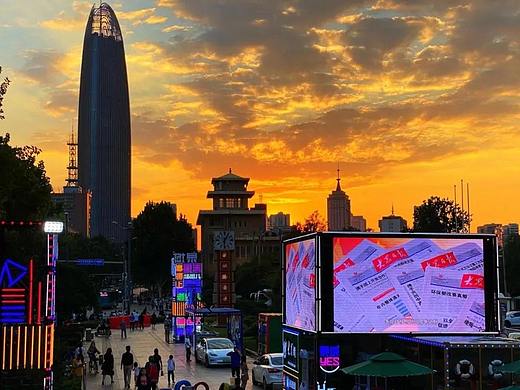 泉城Yes 新青年集装箱市集，济南高品质步行街