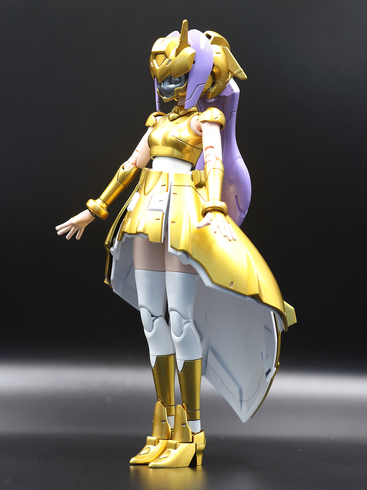 高达创型者——女武神形态莎拉