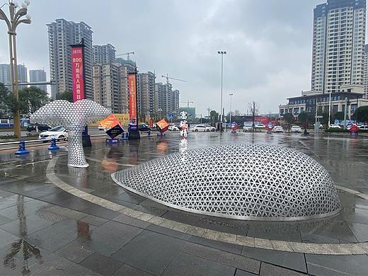 南充凯旋天地鲸鱼雕塑